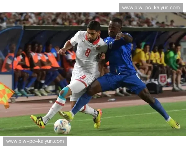 非洲杯点球:一秒钟的荣耀与永恒